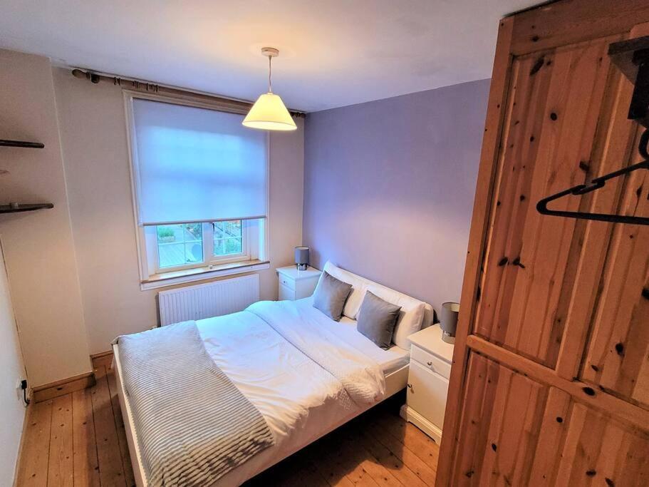 Nice 4-Bedroom Vacation Home With Indoor Fireplace Wellington  Buitenkant foto