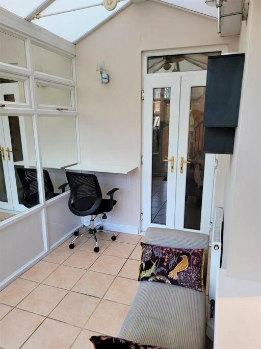Nice 4-Bedroom Vacation Home With Indoor Fireplace Wellington  Buitenkant foto