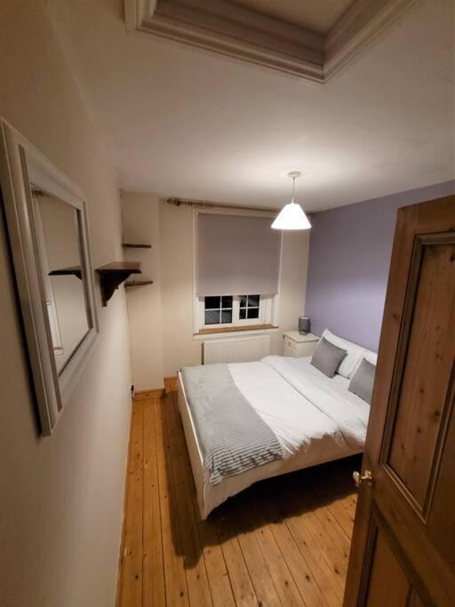 Nice 4-Bedroom Vacation Home With Indoor Fireplace Wellington  Buitenkant foto